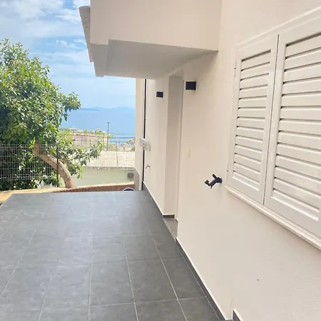 Apartment Mira